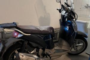 Aprilia Scarabeo 200