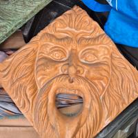 tre maschera scultura da parete