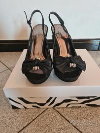 Scarpe nere eleganti da donna