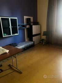 Ultime due stanze per studenti in via noce