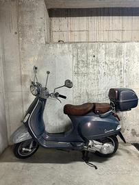 Vespa LXV 125 Edizione Speciale