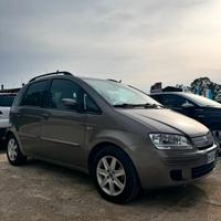 FIAT Idea 1.4 16V BlackEnergy