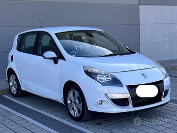 Renault Scenic Scénic X-Mod 1.9 dCi 130CV Dynamiqu