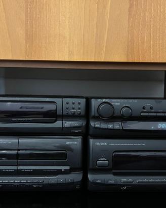 Impianto stereo Kenwood.