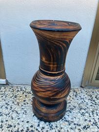 Vaso in legno