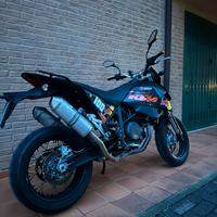 KTM 690 Supermoto