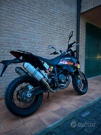 KTM 690 Supermoto
