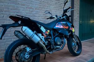 KTM 690 Supermoto