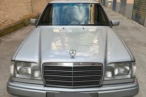 MERCEDES E200 Elegance - benzina - anno 03/1995