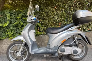 scooter liberty 200