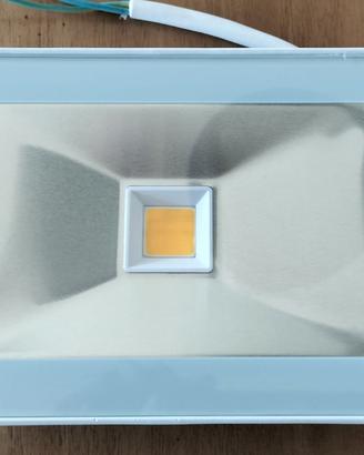 Faretti led 1500lm IP65 per esterno slim