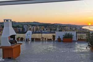 Appartamento su attico zona torrette di Ancona