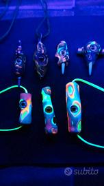 collane fluo , gioielli , pipotti e ciotole 