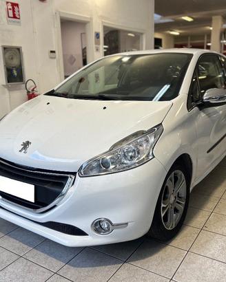 PEUGEOT 208 1° serie 1.2 VTi 82 CV 3 porte Allur