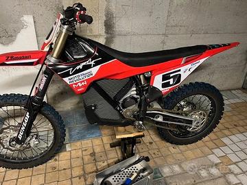 STARK VARG 80cv 2024 PERMUTO