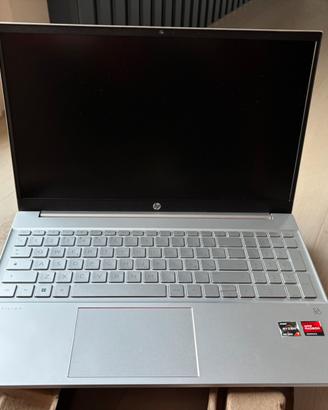 pc portatile HP Pavilion 15-eh3013nl