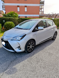Toyota yaris hybrid