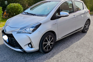 Toyota yaris hybrid