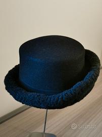 Cappello da donna in feltro di lana 