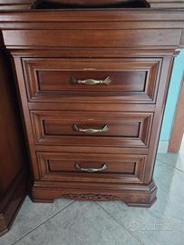 Set Camera da Letto in Vero Legno – Pari al Nuovo