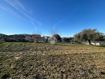 TER. RESIDENZIALE A ATRI