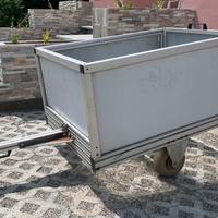 Rimorchio per trattorino tagliaerba