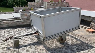 Rimorchio per trattorino tagliaerba