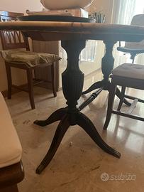 Tavolo in legno con piano in marmo