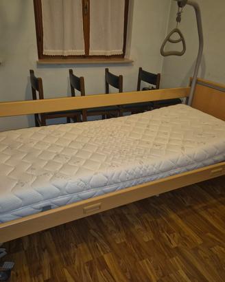 Letto ortopedico elettrico Invacare + materasso