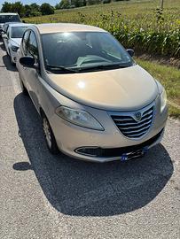 Lancia ypsilon 0.9 t.air Gold s&s 85cv cambio auto