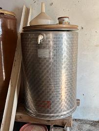 Serbatoio/botte per vino