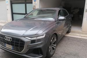 AUDI Q8 3.0 TDI 286CV S LINE