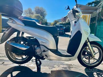 Honda sh 300