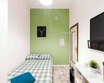 Stanza in appartamento di 65 m² a Milano