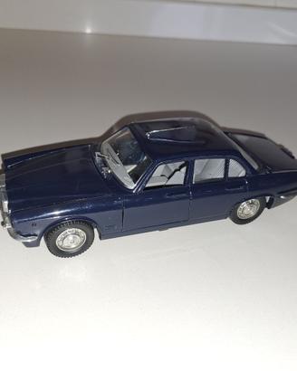 Modellino auto Jaguar XJ6
