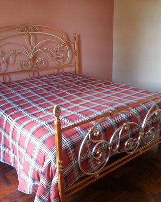 Letto matrimoniale in ferro battuto