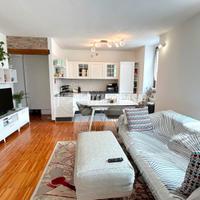 TRILOCALE CON BALCONE, TERRAZZINO E POSTO AUTO COP