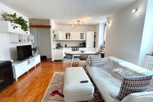 TRILOCALE CON BALCONE, TERRAZZINO E POSTO AUTO COP