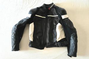 Giubbotto e pantaloni Dainese in pelle taglia 48