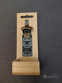 Apribottiglie da muro