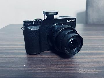 Panasonic Lumix GX80 + Obiettivo 12-32mm Kit Compl
