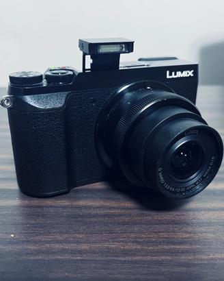Panasonic Lumix GX80 + Obiettivo 12-32mm Kit Compl