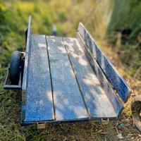 Carrello decorativo da giardino