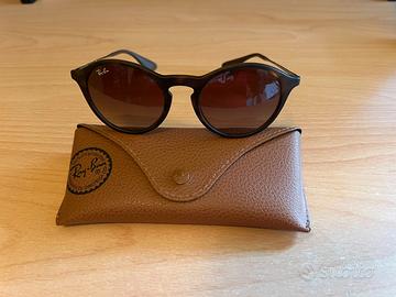 Occhiali da sole Ray Ban modello RB4243