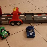 Chicco Camion Bisarca con pista 3 macchinine