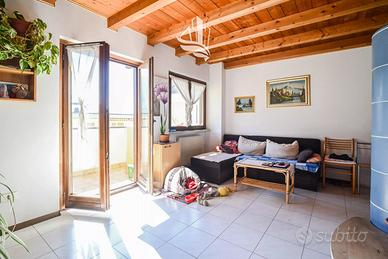 Trilocale duplex con balconi e cantina a Merano