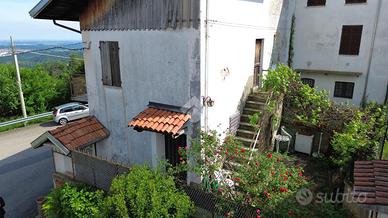 CASA SEMINDIPENDENTE A PETTINENGO