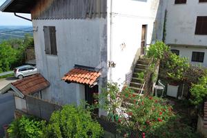CASA SEMINDIPENDENTE A PETTINENGO