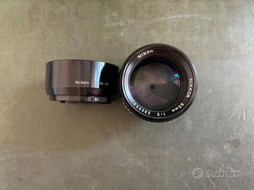Nikon Nikkor 85mm f/2 AI con paraluce originale