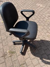 Sedia per ufficio con ruote